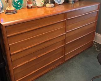 MCM Dresser, Widdicomb (designed by T.H. Robsjohn-Gibbings