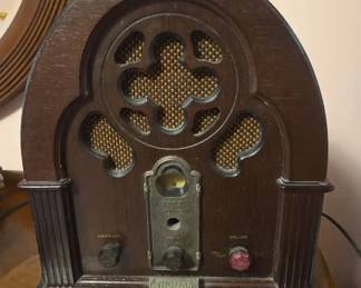 Thomas Collectors Edition Reproduction Radio AMFM  Cassette