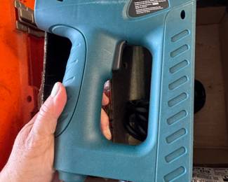 MASTER Electric Staple Gun and Brad Nailer