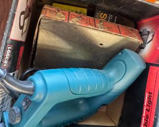 Staple guns