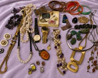 Our owner brought out all the jewelry and watches for us to $ELL today ~ Jewelry will go 25 % off at 1 