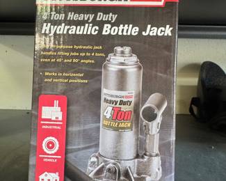 Hydraulic bottle jack