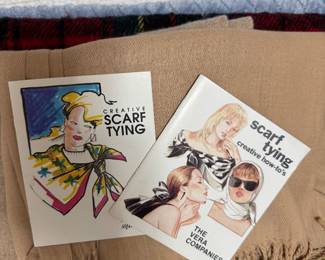 Scard tying books 