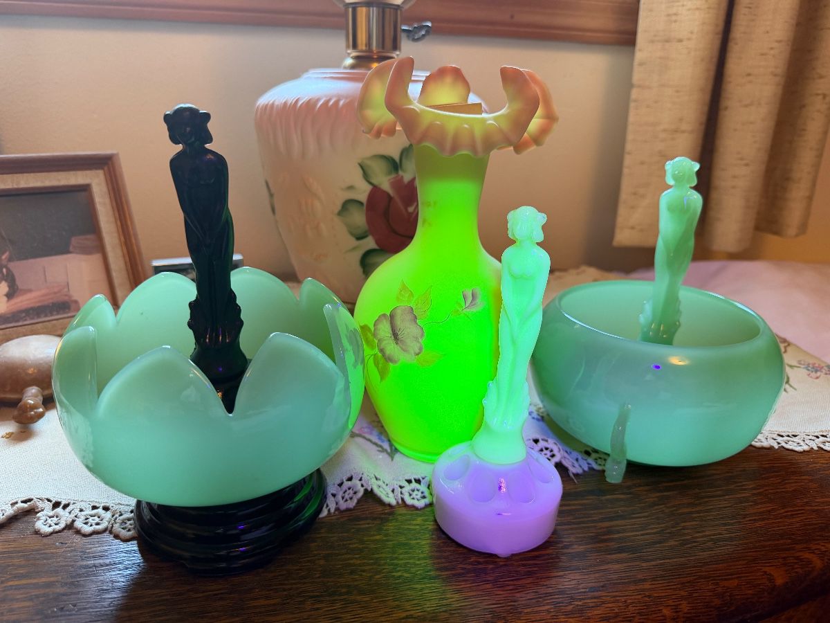 WOW Must See This Kenosha Cape Cod! Vintage Fenton, Tonka Trucks, Antiques, and More!!!