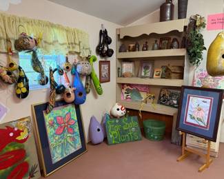 Cute Art Studio of Beautiful Pieces