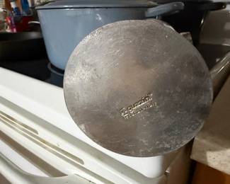bottom of Guzzini pot