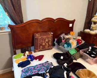 queen bed