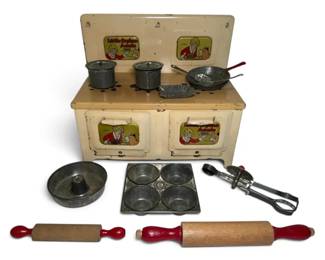 1930s Little Orphan Annie Tin Stove W Accessories