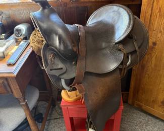 Buck-Huber vintage saddle