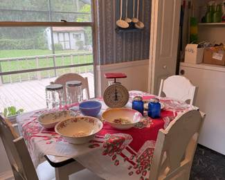 Vintage enamel top table with chairs, 