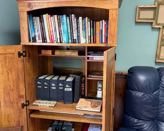 Cabinet for books and office supplies, etc