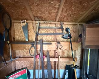Various saws and implements 