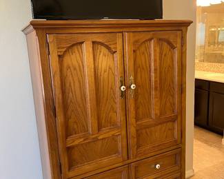 OAK CHEST, FLAT SCREEN TELEVISION