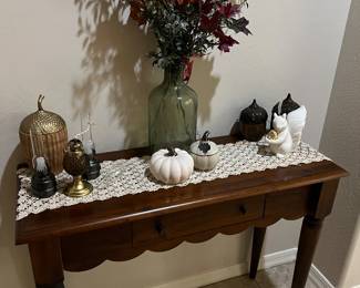 ACCENT TABLE WITH FALL DECOR, ARTIFICIAL GREENS, WALL MIRROR