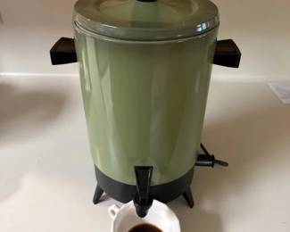 Vintage Avocado Green Electric Coffee Urn & Percolator – Approx. 15 Inches