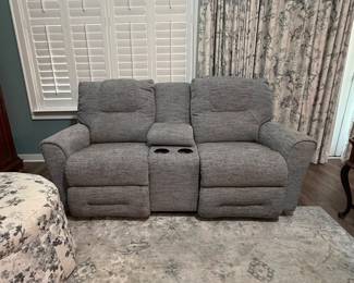 Loveseat w/ Electric Recliners