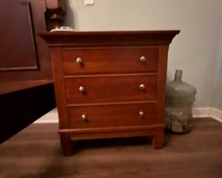 Thomasville Nightstand