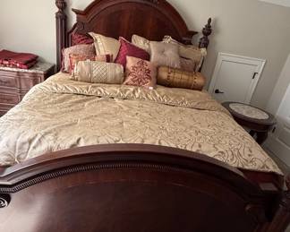 Thomasville King Bed w/ Bedding 