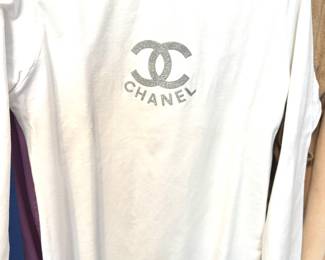Chanel tee