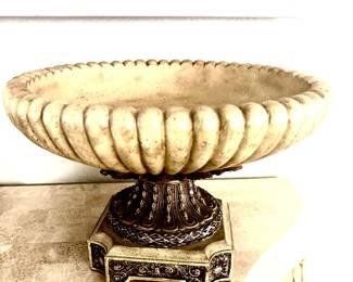 Tazza urn