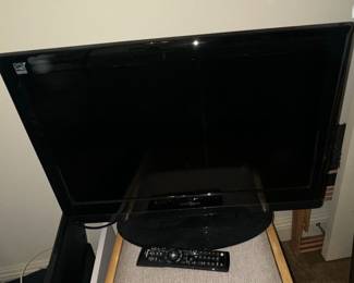 Insignia NS-LDVD26Q-10A LCD TV/DVD Combo