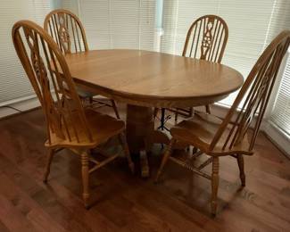 Pedestal Dining Table and 4 Spindle-Back Chairs