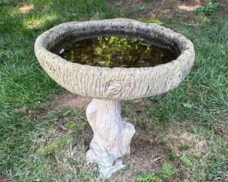 Tree Trunk Style Birdbath with Leaf and Vine Detail