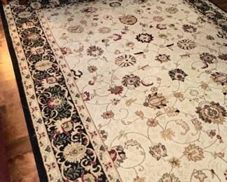 Traditional Floral Area Rug