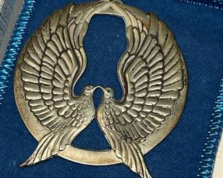 Wallace Silversmiths 1973 Sterling Silver Peace on Earth Doves Pendant Ornament
