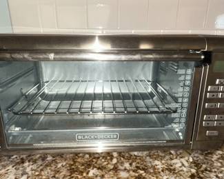 BLACK+DECKER TO3290XSD 8-Slice Convection Toaster Oven