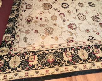Traditional Floral Area Rug