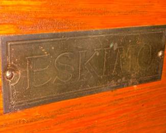 Eskimo Oak Icebox