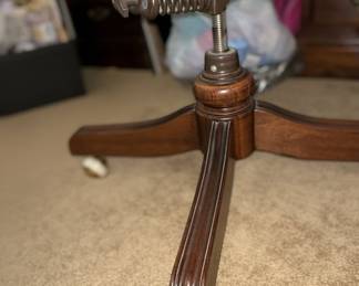 Captain's Style Swivel Desk Chair