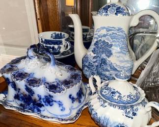 Royal Warwick Lochs of Scotland Tea Service