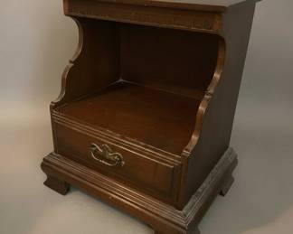 Ethan Allen Georgian Court Collection Chippendale Nightstand