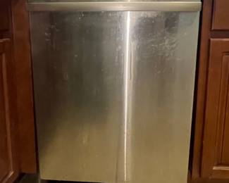 Whirlpool Gold Quiet Partner III Dishwasher