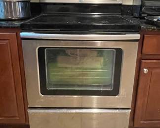 Whirlpool Electric Range with Smooth Ceramic Glass Cooktop