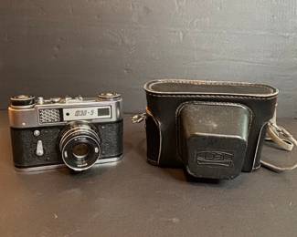 FED-5B 35mm Rangefinder Camera with Industar-61 L/D Lens