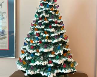 Vintage Ceramic Christmas Tree - works