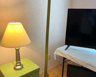 Side Table / Floor Lamo …..