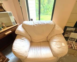 Leather Chair - Italy