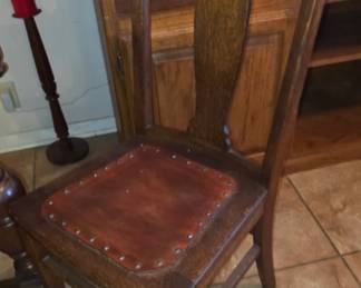 Chair that goes with Kitchen Table