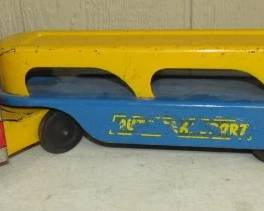 1940's-50's Metal Wyandotte Toy Car Hauler