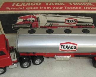 Texaco Tank Truck w/Box