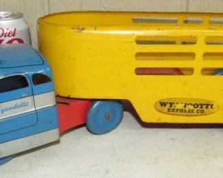 1940's-50's Metal Wyandotte Toy Cattle Truck