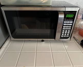 small microwave perfect for a kitchen counter