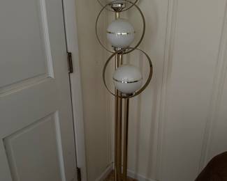 Vintage orb halo lamp