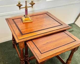 MC182Vintage Stacking Side Table With Lamp