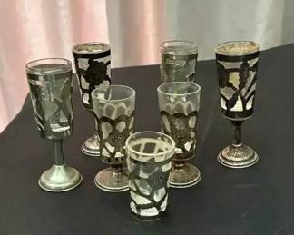 MC191VVintage Shot Glasses