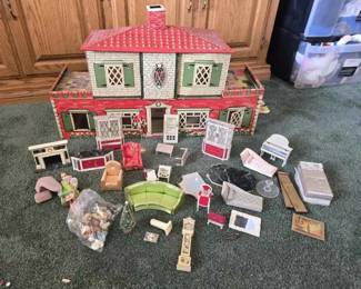 MC228Dollhouse from 1948 tin litho